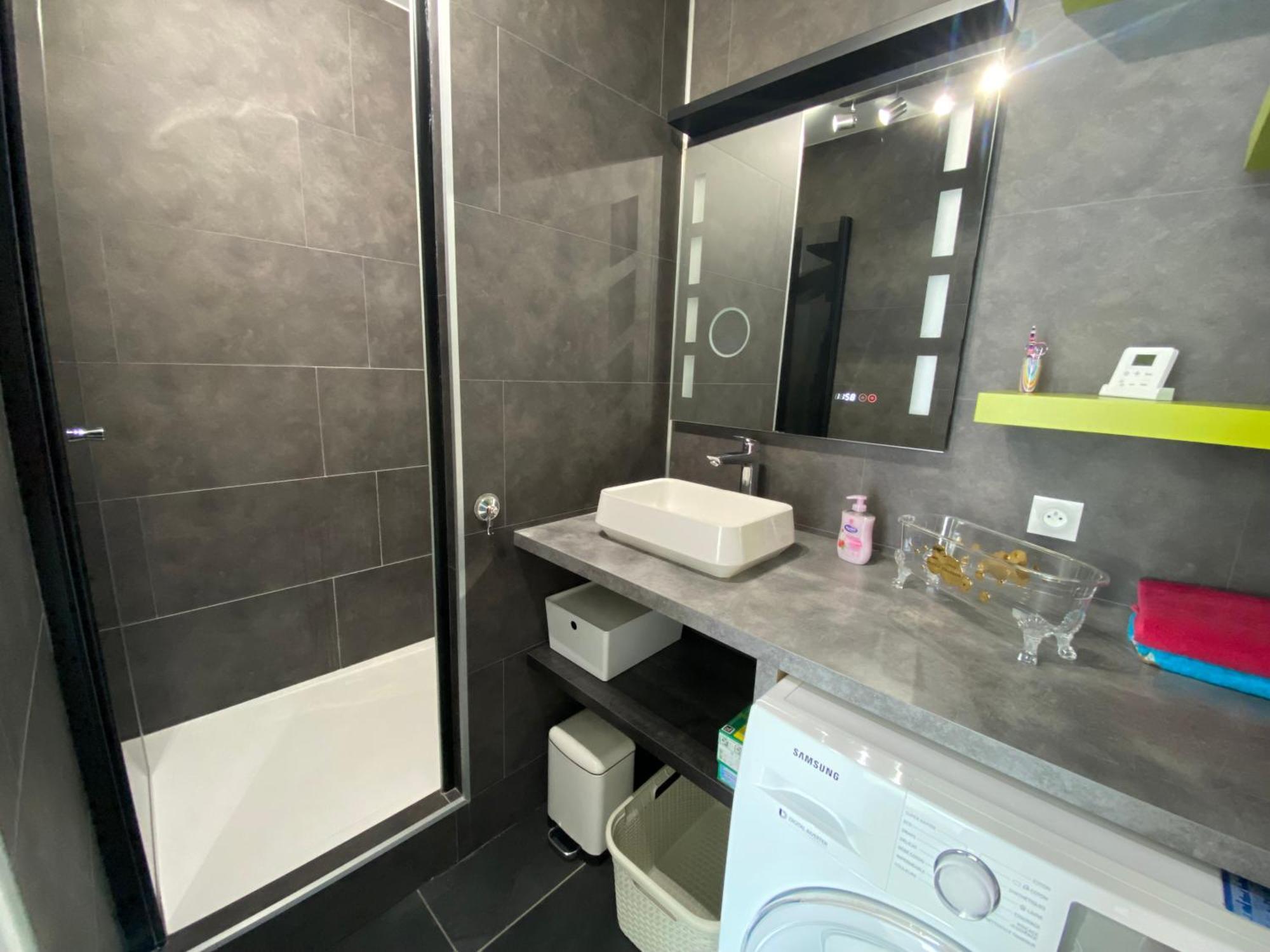 Apartament Victoria-T2-41M2-Balcon, Wifi, Linge, Produits, Menage Inclus Reims Zewnętrze zdjęcie